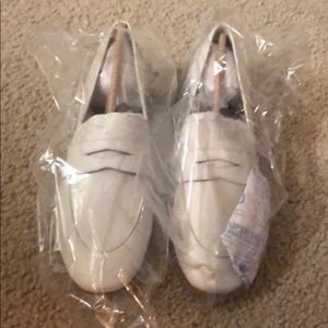 Brand new white loafers 👞 👟 👠